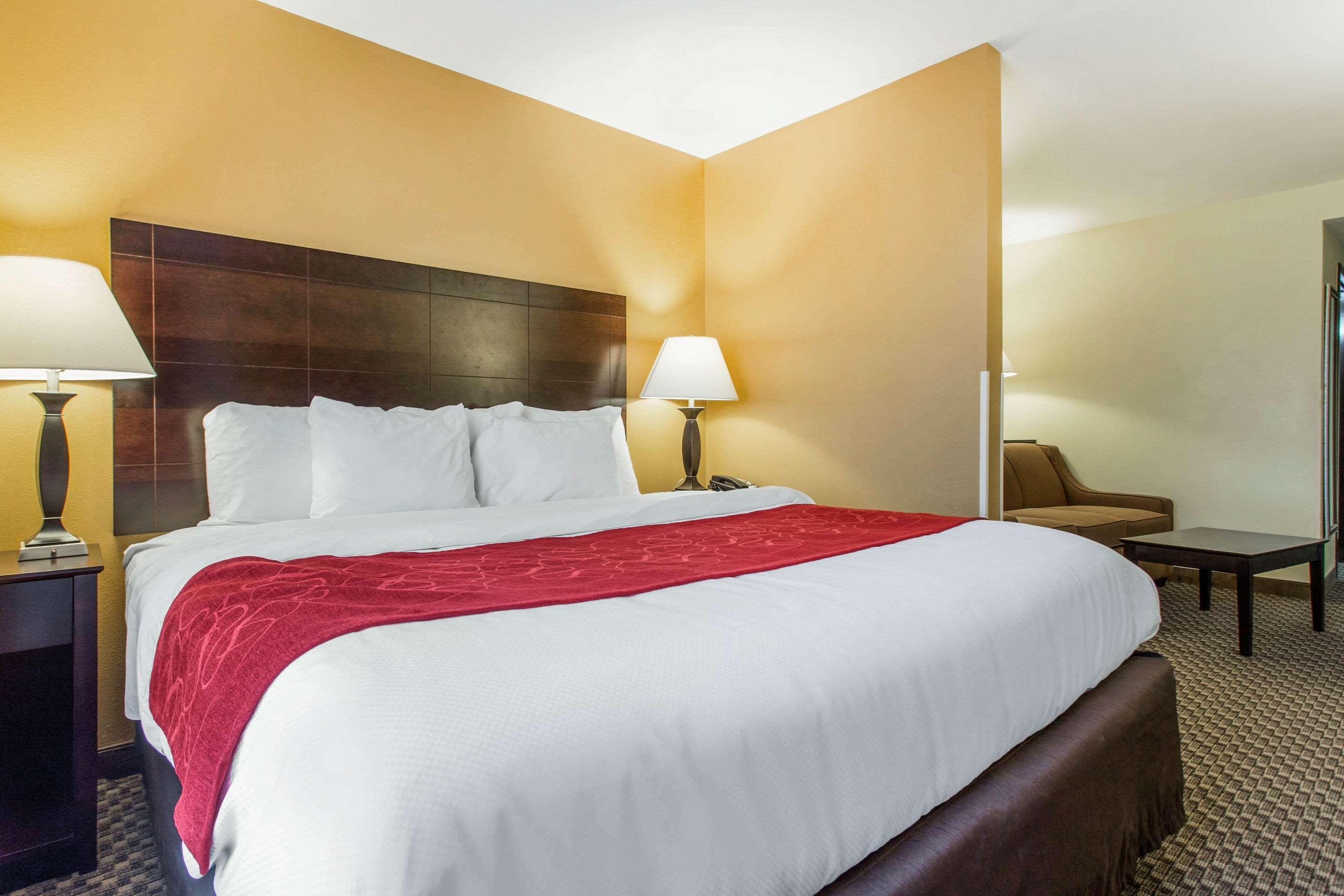 Comfort Suites Clinton Near Presbyterian College Exteriér fotografie