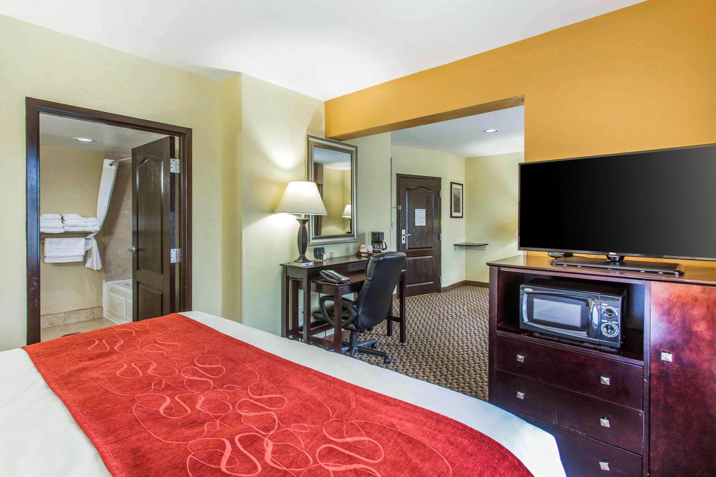 Comfort Suites Clinton Near Presbyterian College Exteriér fotografie
