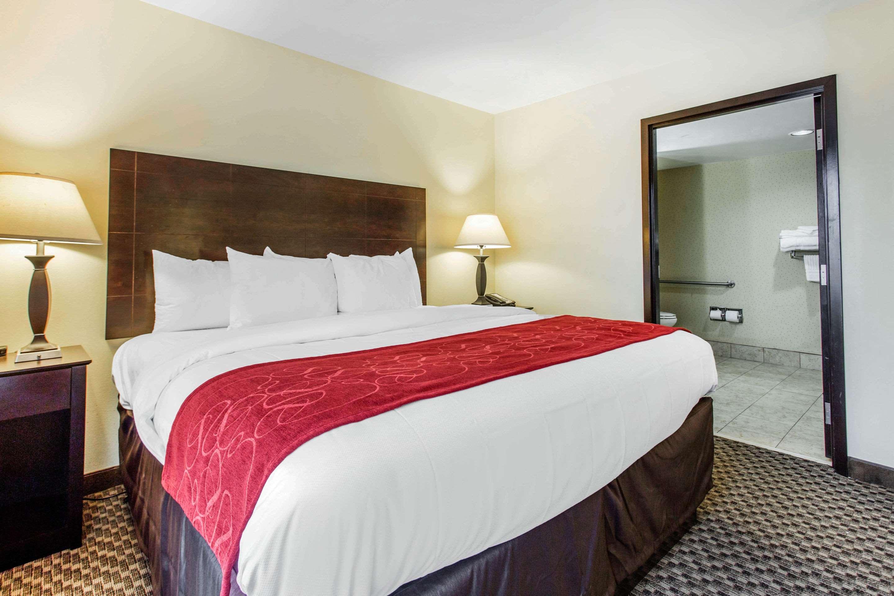 Comfort Suites Clinton Near Presbyterian College Exteriér fotografie