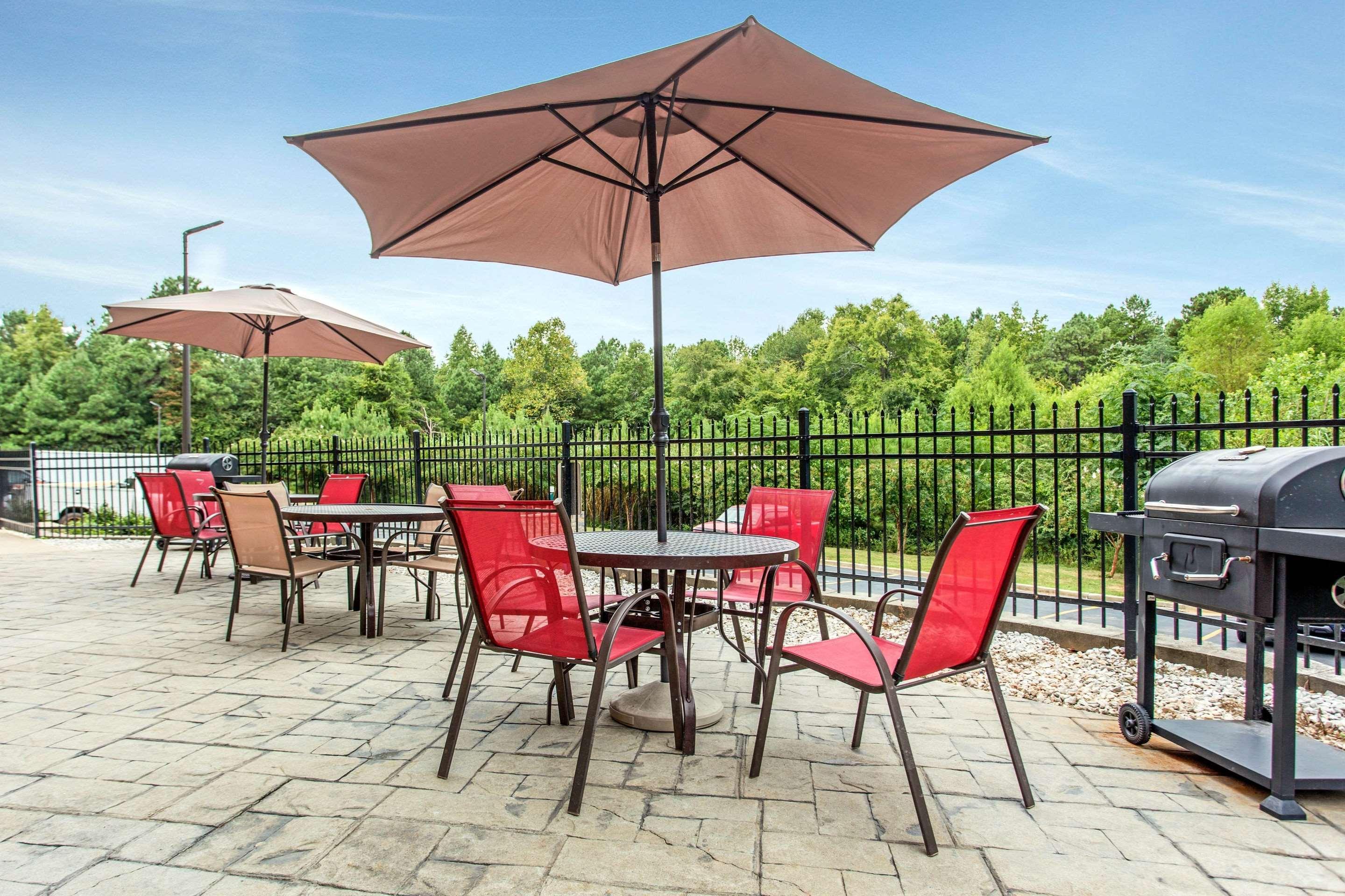 Comfort Suites Clinton Near Presbyterian College Exteriér fotografie