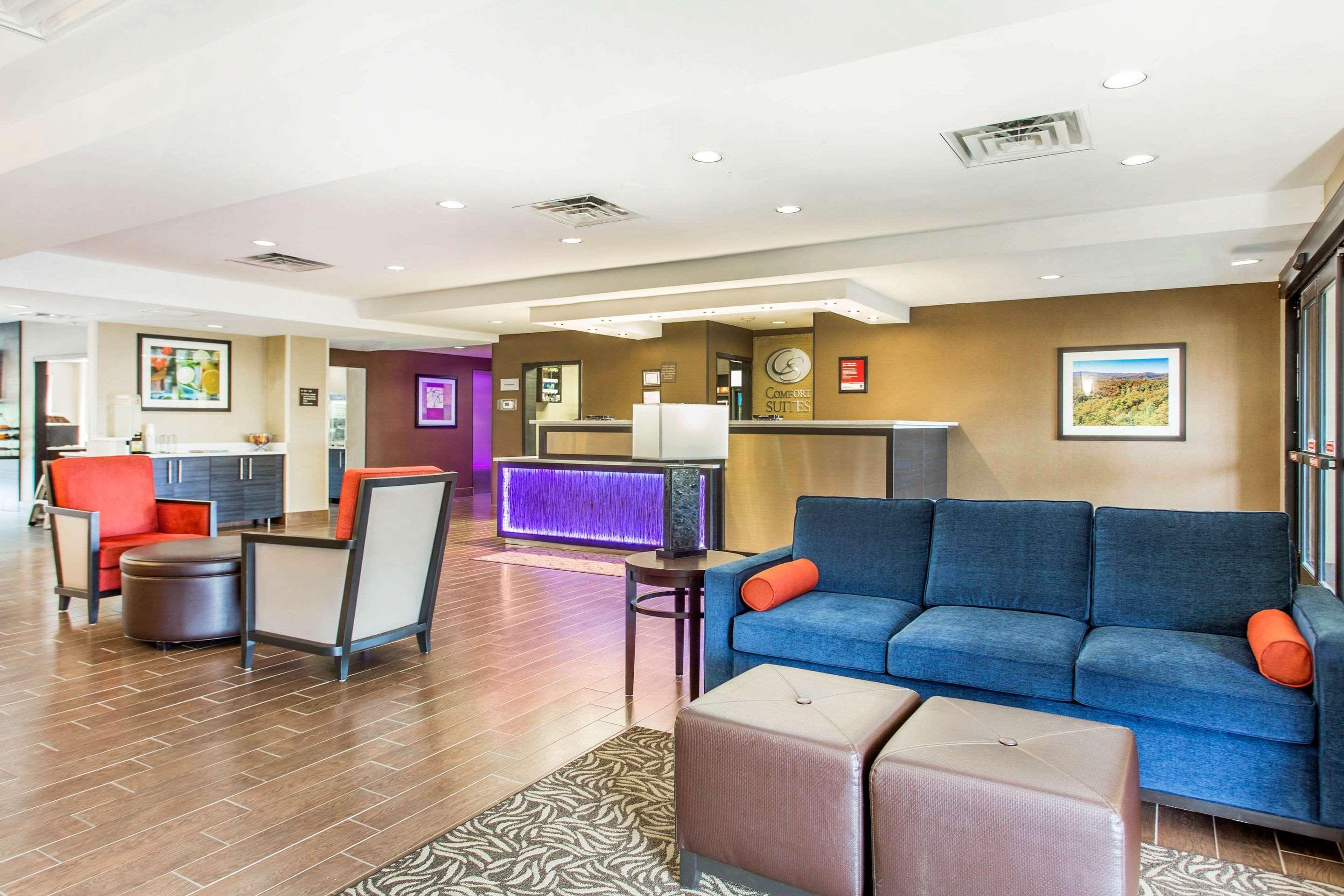 Comfort Suites Clinton Near Presbyterian College Exteriér fotografie